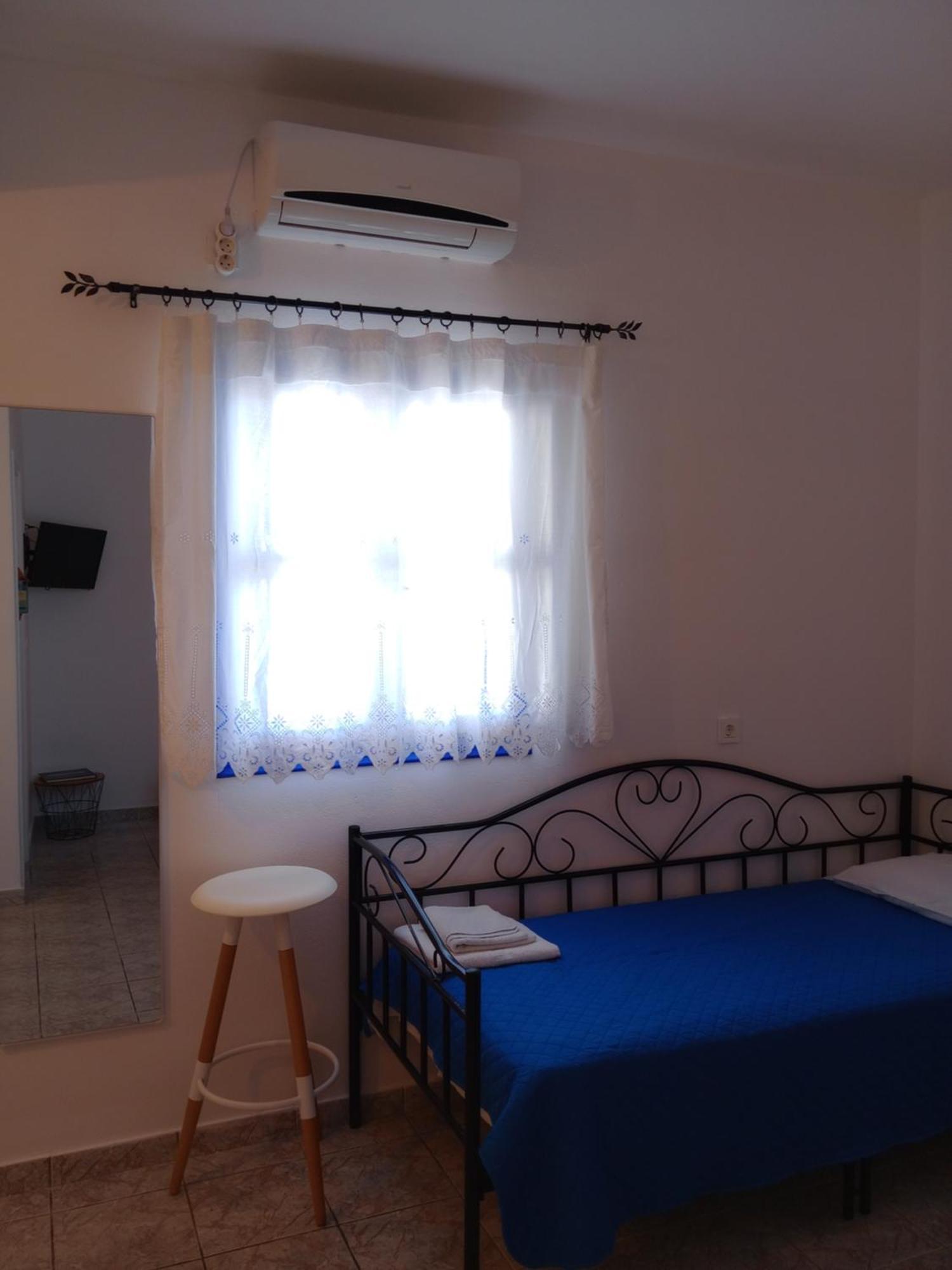 Meltemi Rooms And Studios Anafi Exterior foto