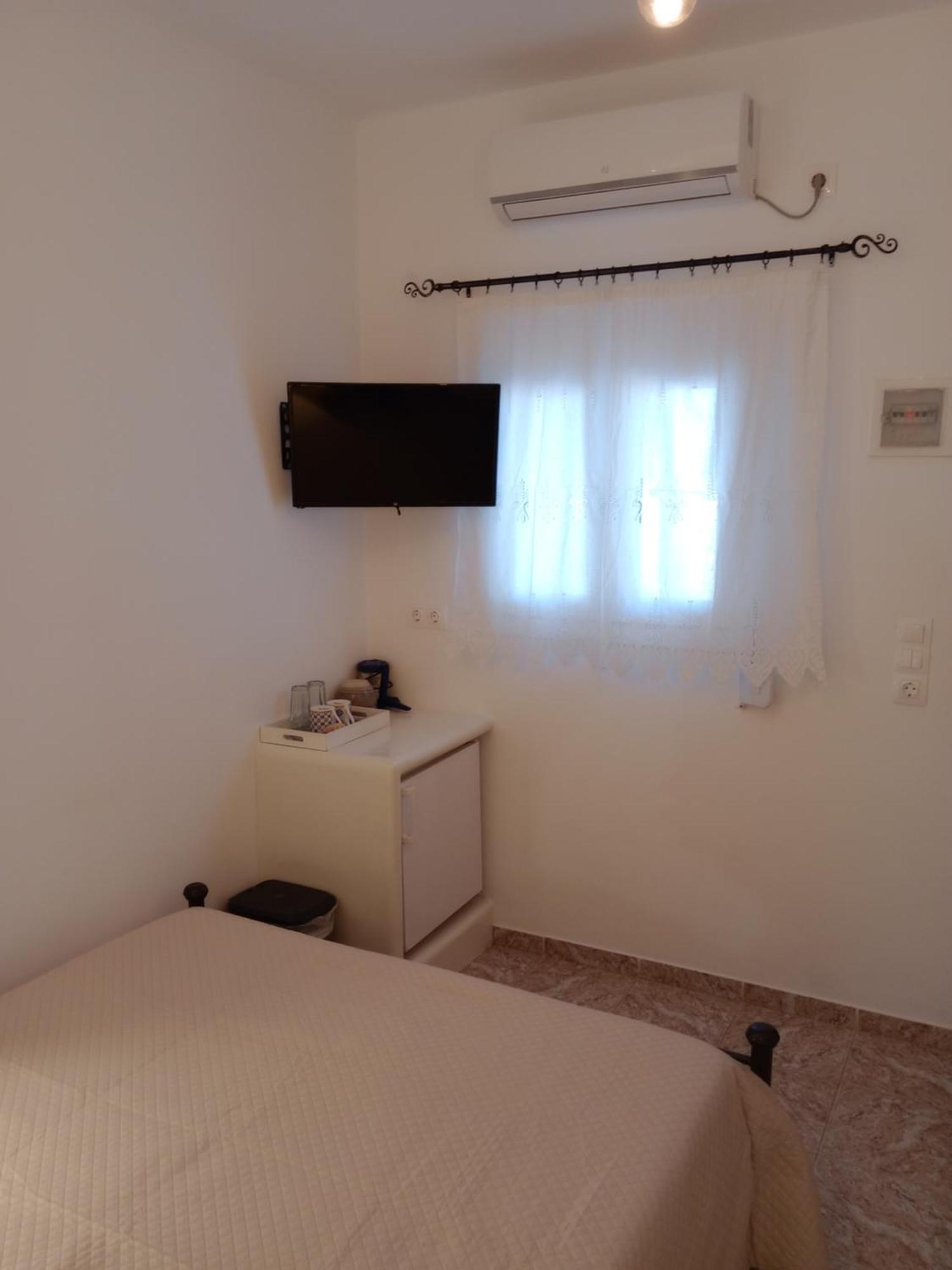 Meltemi Rooms And Studios Anafi Exterior foto