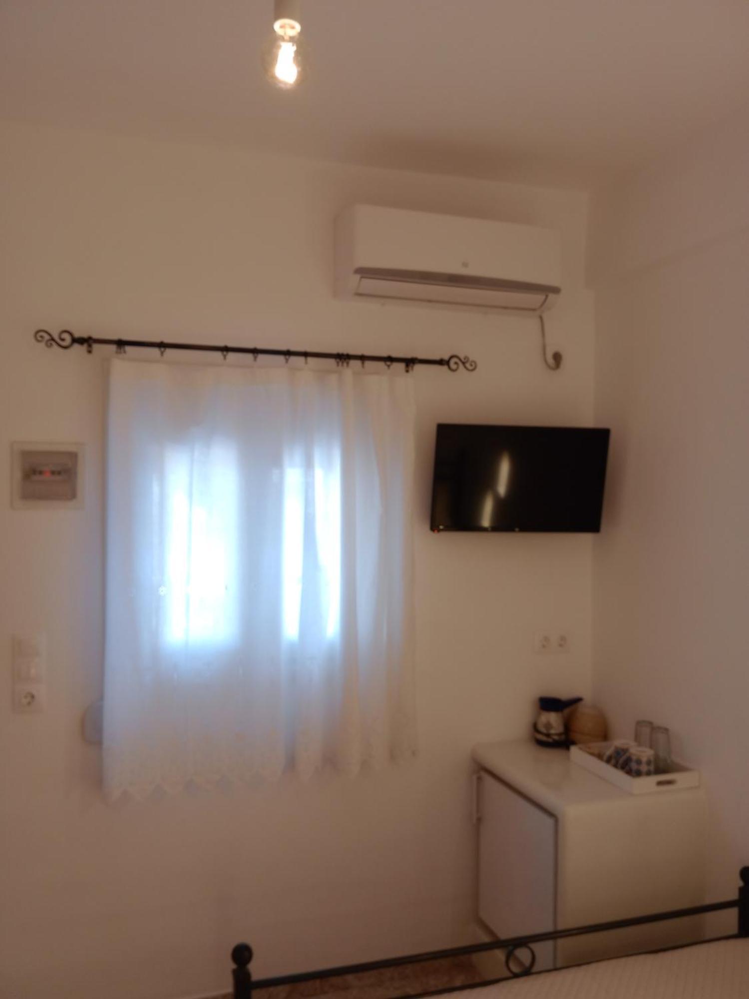 Meltemi Rooms And Studios Anafi Exterior foto