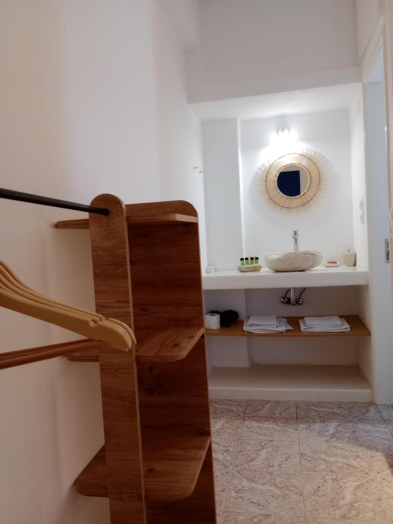 Meltemi Rooms And Studios Anafi Exterior foto